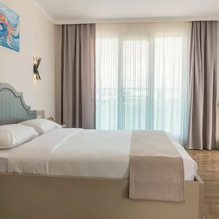 Koi Hotel *